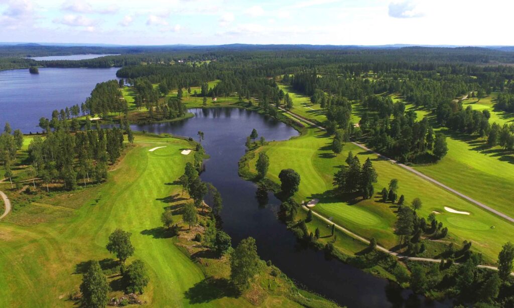 Välkommen Isaberg Golfklubb - En golfupplevelse utöver det vanliga